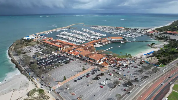 Hillarys, Avustralya 3 Haziran 2025: The Hillarys Boat Harbour of Perth CBD