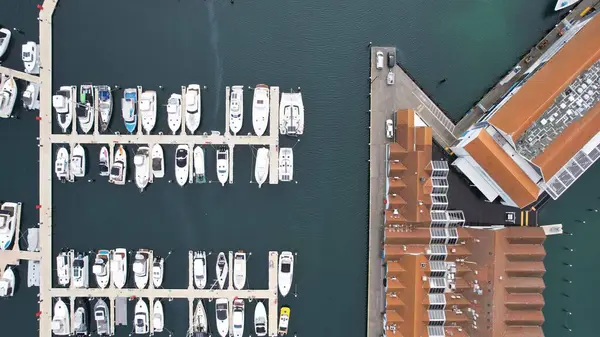 Hillarys, Avustralya 3 Haziran 2025: The Hillarys Boat Harbour of Perth CBD