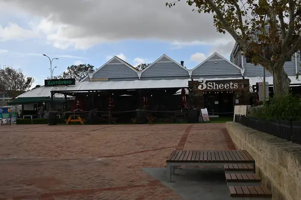 Hillarys, Avustralya 3 Haziran 2025: The Hillarys Boat Harbour of Perth CBD