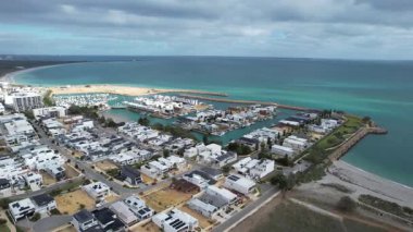 Fremantle, Avustralya 5 Haziran 2025: The Omeo Wreck ve Coogee Beach