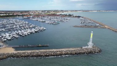 Hillarys, Avustralya 3 Haziran 2025: The Hillarys Boat Harbour of Perth CBD