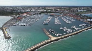 Hillarys, Avustralya 3 Haziran 2025: The Hillarys Boat Harbour of Perth CBD