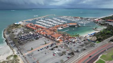 Hillarys, Avustralya 3 Haziran 2025: The Hillarys Boat Harbour of Perth CBD