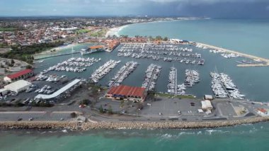 Hillarys, Avustralya 3 Haziran 2025: The Hillarys Boat Harbour of Perth CBD