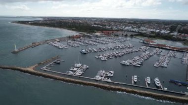 Hillarys, Avustralya 3 Haziran 2025: The Hillarys Boat Harbour of Perth CBD