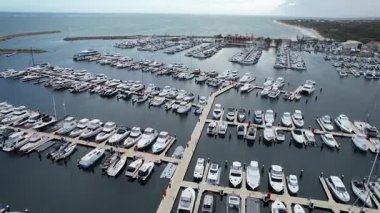 Hillarys, Avustralya 3 Haziran 2025: The Hillarys Boat Harbour of Perth CBD