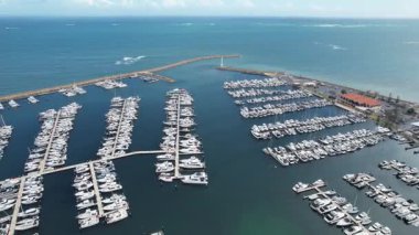 Hillarys, Avustralya 3 Haziran 2025: The Hillarys Boat Harbour of Perth CBD