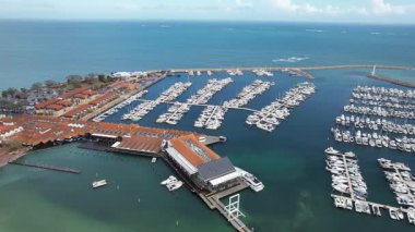 Hillarys, Avustralya 3 Haziran 2025: The Hillarys Boat Harbour of Perth CBD