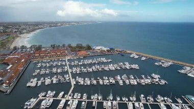 Hillarys, Avustralya 3 Haziran 2025: The Hillarys Boat Harbour of Perth CBD