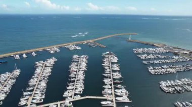 Hillarys, Avustralya 3 Haziran 2025: The Hillarys Boat Harbour of Perth CBD