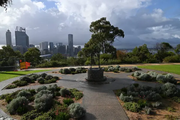 Perth, Avustralya 4 Haziran 2025: Perth CBD 'nin Krallar Parkı