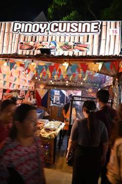 Kuching, Malezya - 8 Ağustos 2025: Yemek Festivali Sokak Fuarı