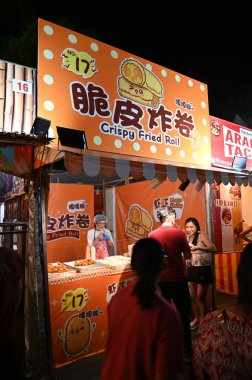 Kuching, Malezya - 8 Ağustos 2025: Yemek Festivali Sokak Fuarı