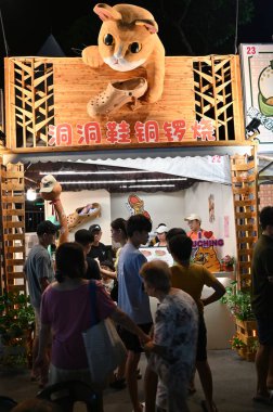 Kuching, Malezya - 8 Ağustos 2025: Yemek Festivali Sokak Fuarı