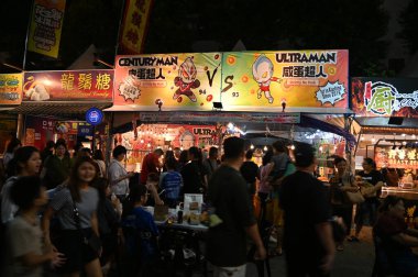 Kuching, Malezya - 8 Ağustos 2025: Yemek Festivali Sokak Fuarı