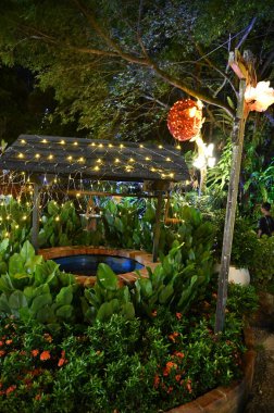 Kuching, Malezya - 8 Ağustos 2025: Yemek Festivali Sokak Fuarı