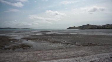 Kawakawa Körfezi, Auckland, Yeni Zelanda 'da bulutlu ve rüzgarlı bir gün.
