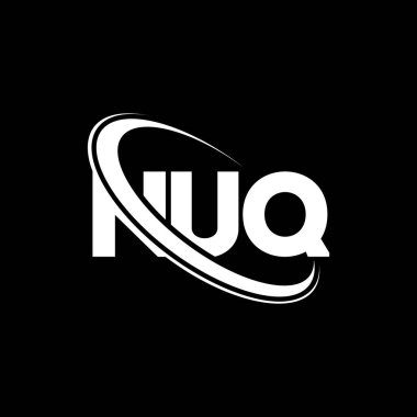 NUQ logosu. NUQ harfi. NUQ harfli logo tasarımı. Çember ve büyük harfli monogram logosuna bağlı NUQ logosu. Teknoloji, iş ve emlak markası için NUQ tipografisi.