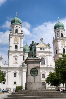 Mondsee, Yukarı Avusturya 7 Haziran 2023 Avusturya Mondsee 'deki turizm bilgi merkezinin dış görüntüsü