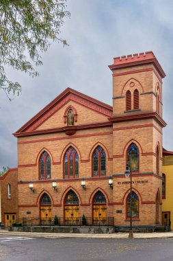 Kingston, New York - ABD - 24 Eylül 2023 Kingston Stockade Bölgesindeki Aziz Joseph Katolik Kilisesi.