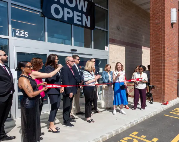 stock image Ramsey, NJ - US - May 25, 2024 Crowds of shoppers, Macys managers and local politicians attended The Grand opening of Macys New Format Store, a boutique-sized store at the Interstate Shopping