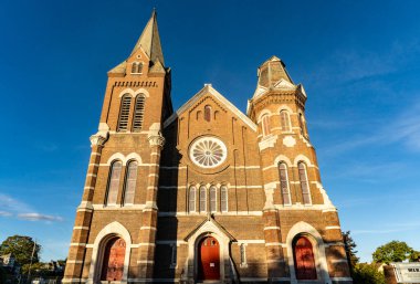 Jervis Limanı, New York - 5 Ekim 2024: Merhametli Sevgi ve Kurtuluş (MLR) Kutsal Kilise ve Kültür Merkezi (eski adıyla Deerpark Reform Kilisesi), 1868 yılında inşa edilen şehrin en eski kilisesidir..