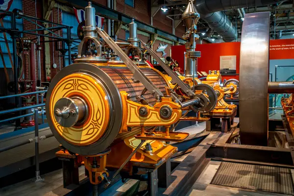 Beytüllahim, PA - ABD - 25 Mayıs 2025 1884 Linde-Wolf Ammonia Kompresörü, en eski soğutma kompresörü, Beytüllahim 'deki Ulusal Sanayi Tarihi Müzesi' nde sergilenmektedir..