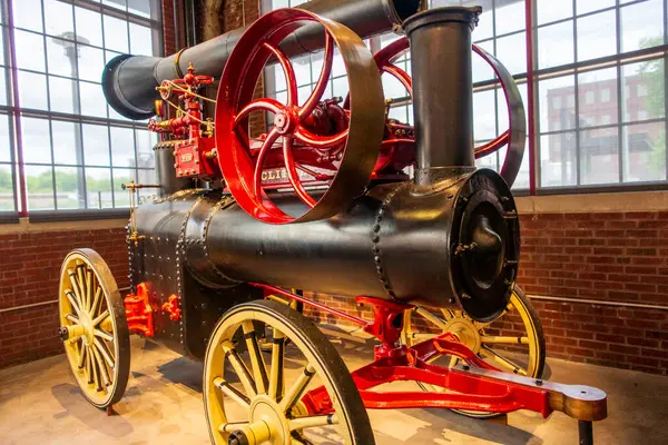 Beytüllahim, PA - ABD - 25 Mayıs 2025 1877 Frick Eclipse Steam Lokomotifi, bir yangın tüpü kazanı, Beytüllahim 'deki Ulusal Sanayi Tarihi Müzesi' nde erken endüstriyel yenilikler sergiliyor..