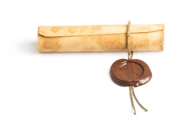 Beyaz arka plan üzerinde izole bir mum mühür ile eski kağıt