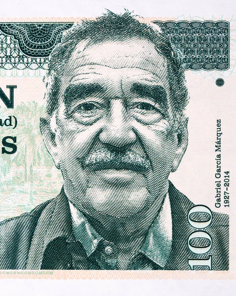 Gabriel Garcia Marquez. Paradan bir portre. Peso.