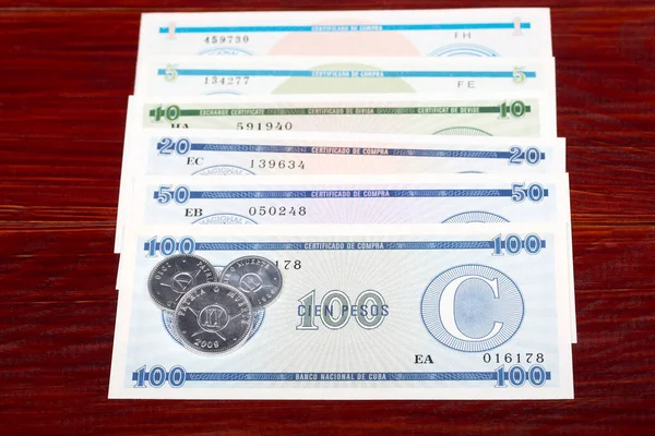 Monete Banconote Pesos Cubani Fondo Legno — Foto Stock