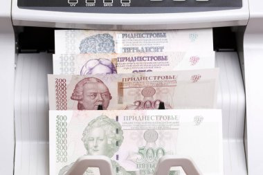 Transnistria parası - sayım makinesinde ruble