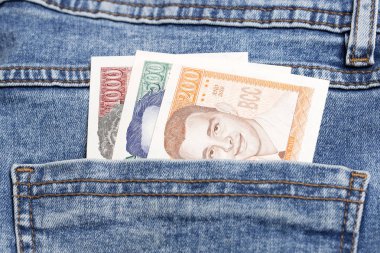 Küba parası - Kot pantolonun cebinde pesolar