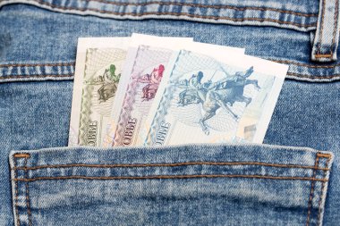 Eski Transnistria parası - kot pantolonun cebinde ruble