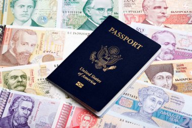 Bulgar parasıyla Amerikan pasaportu - Lev