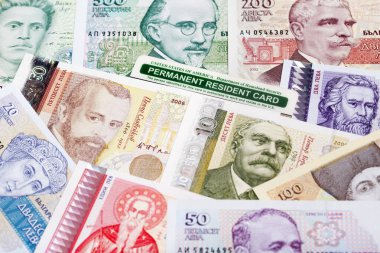 Bulgar parası üzerinde Amerikan daimi oturma kartı - Lev