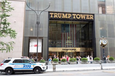 New York, Amerika Birleşik Devletleri - 10 Eylül 2023: New York 'taki Trump Tower' a Giriş, Amerika Birleşik Devletleri