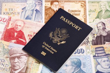 İzlanda parasıyla Amerikan pasaportu - Krona