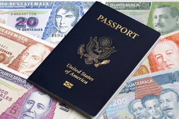 Guatemala parasıyla Amerikan pasaportu Quetzal