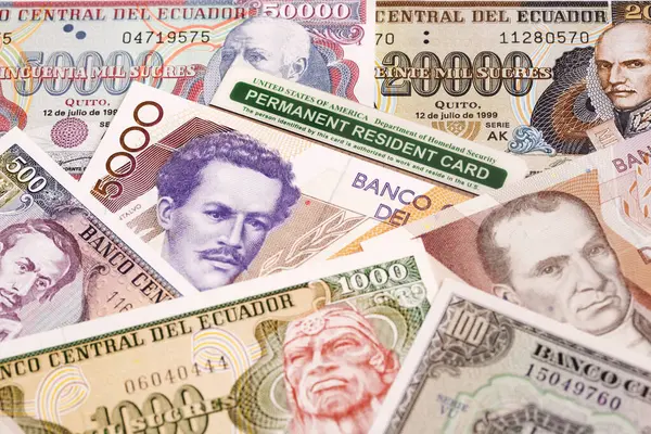 Ekvador parasının üzerine Amerikan daimi oturma kartı - sucre