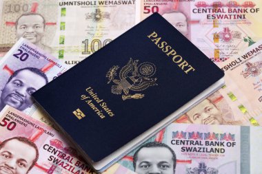 Swazi parasıyla Amerikan pasaportu - lilangeni