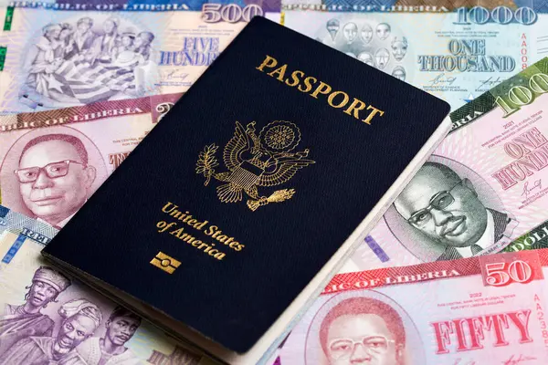 Liberya parasıyla Amerikan pasaportu - dolar
