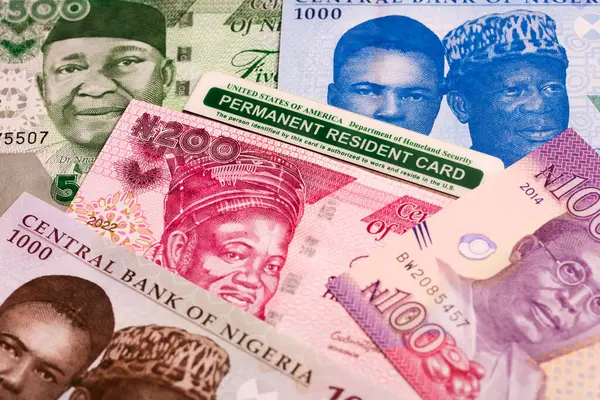 Nijerya parası üzerinde Amerikan daimi ikamet kartı - Naira