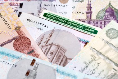 Amerikan daimi ikamet kartı Mısır parası üzerine - pound