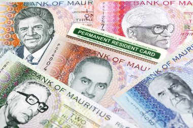 Mauritian parasının Amerikan daimi ikamet kartı - Rupi