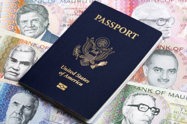 Mauritian parasıyla Amerikan pasaportu - Rupi