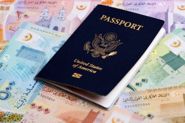 Moritanya parasıyla Amerikan pasaportu - ouguiya