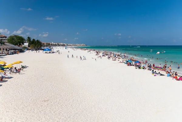 Playa Del Carmen Meksika Güneşli Bir Yaz Gününde Plaj Denizde — Stok fotoğraf