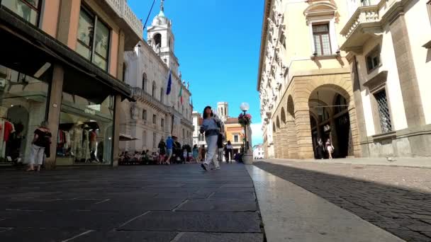 Güneşli Bir Günde Padua Nın Tarihi Merkezinde Yürüyen Insanların Tarihi — Stok video