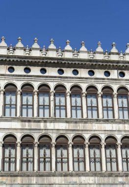 Dikey görüntü Procuratie Vecchie, Eski Procuracies, Bartolomeo Bon, Piazza San Marco, St Mark 's Square, Venedik, İtalya